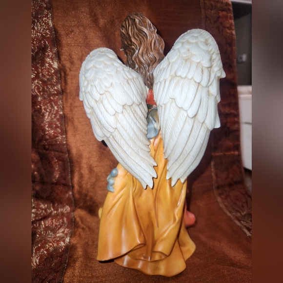 Colorful Angel Figurines - Picture 4 of 10